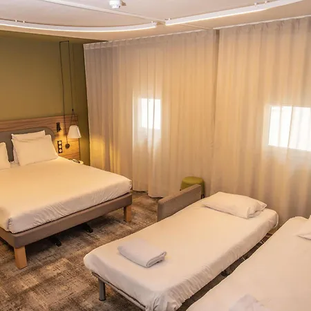 Novotel Ferrand Polydome Hotel 4*