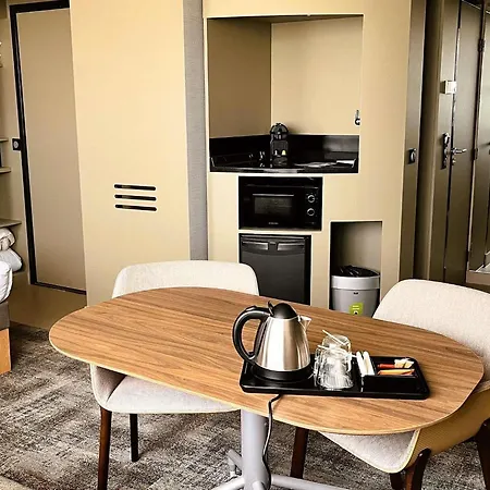 Novotel Ferrand Polydome Hotel 4*