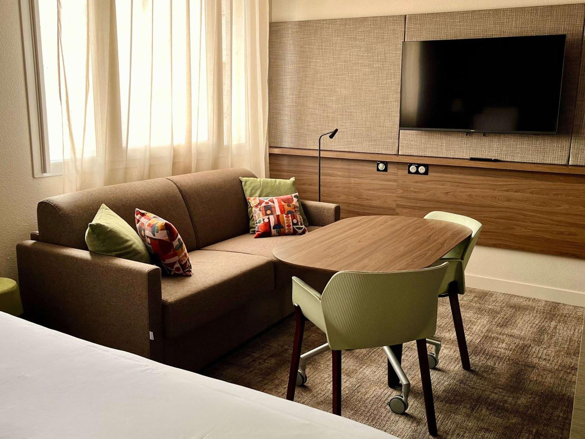 Novotel Ferrand Polydome Hotel